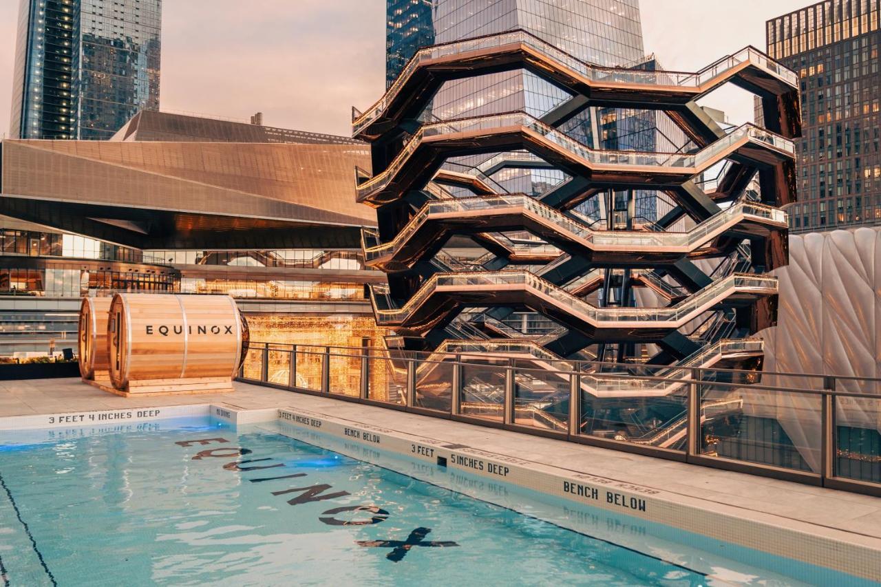 Equinox Hotel Hudson Yards New York City Exterior foto