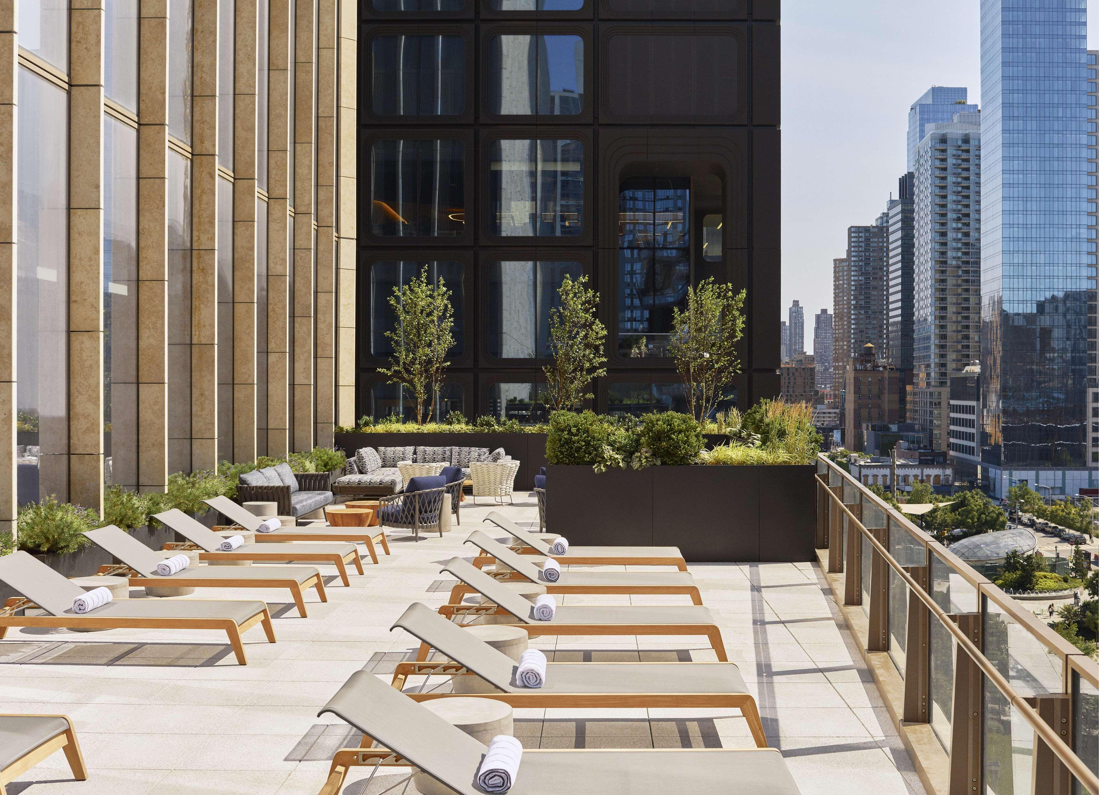 Equinox Hotel Hudson Yards New York City Exterior foto