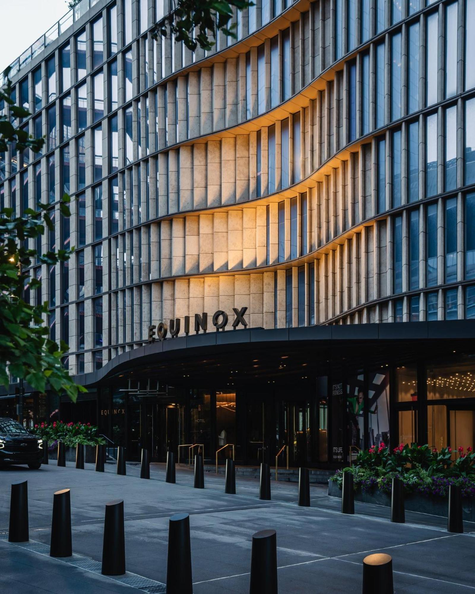 Equinox Hotel Hudson Yards New York City Exterior foto